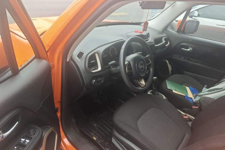 Used Jeep Renegade 2017 180T Automatic High-Energy Version Driver Seat