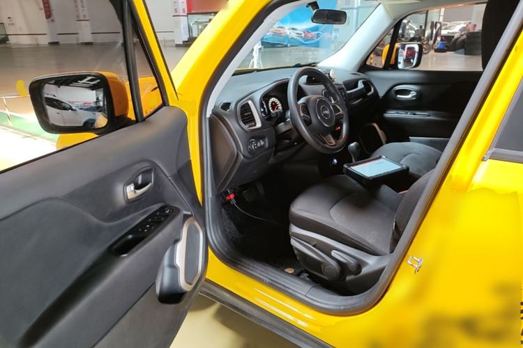 Used Jeep Renegade 2017 180T Automatic High-Energy Version Driver Seat