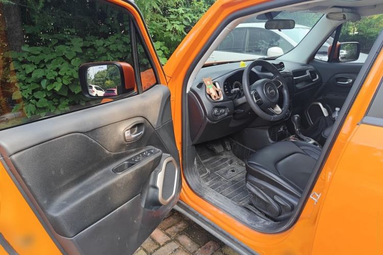 Used Jeep Renegade 2017 180T Automatic High-Energy Version Driver Seat
