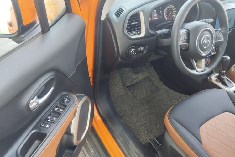Used Jeep Renegade 2017 180T Automatic High-Energy Version Driver Seat