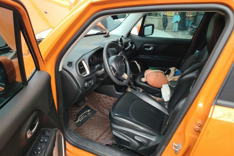Used Jeep Renegade 2017 180T Automatic High-Energy Version Driver Seat