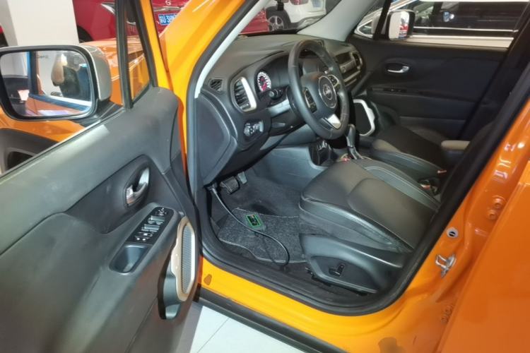 Used Jeep Renegade 2017 180T Automatic Smart Version Driver Seat
