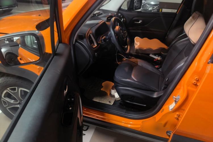 Used Jeep Renegade 2017 180T Automatic Smart Version Driver Seat