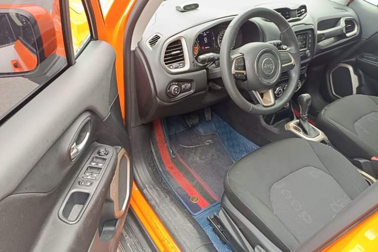 Used Jeep Renegade 2017 180T Automatic High-Energy Version Driver Seat