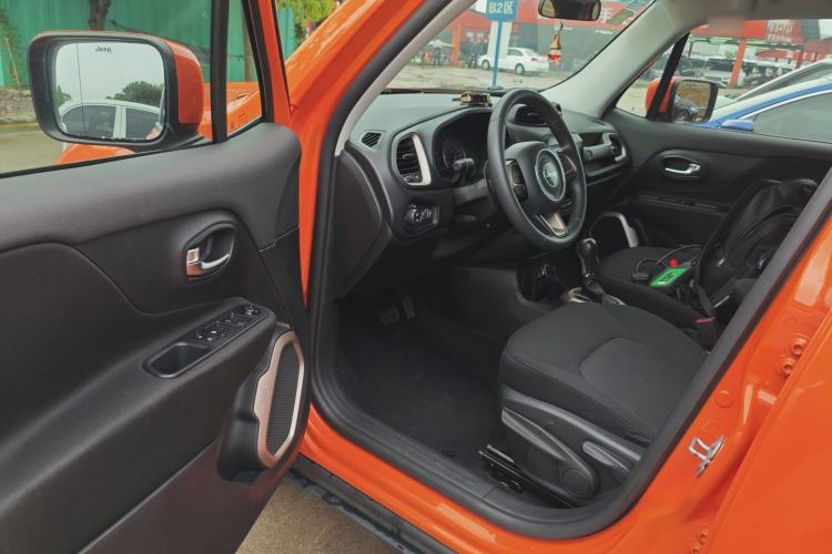 Used Jeep Renegade 2017 180T Automatic Kinetic Edition+ Driver Seat