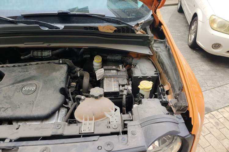 Used Jeep Renegade 2017 180T Automatic High-Energy Version Engine Bay Left