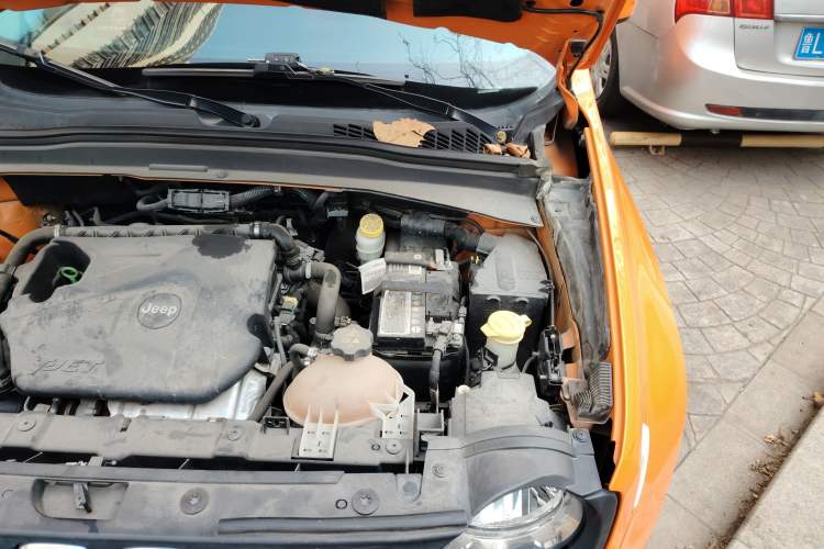 Used Jeep Renegade 2017 180T Automatic High-Energy Version Engine Bay Left