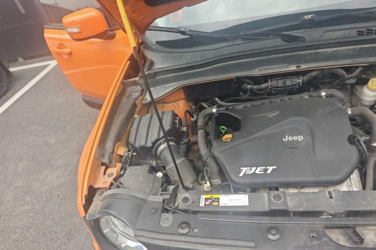 Used Jeep Renegade 2017 180T Automatic High-Energy Version Engine Bay Right