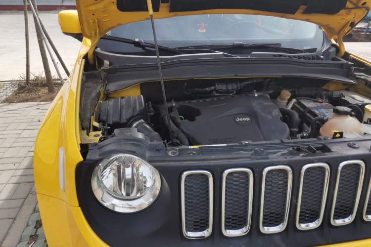 Used Jeep Renegade 2017 180T Automatic Jingneng Edition Engine Bay Right