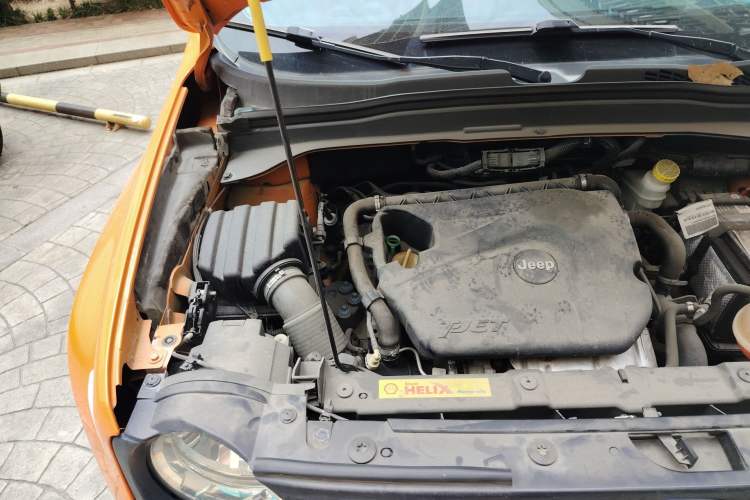 Used Jeep Renegade 2017 180T Automatic High-Energy Version Engine Bay Right