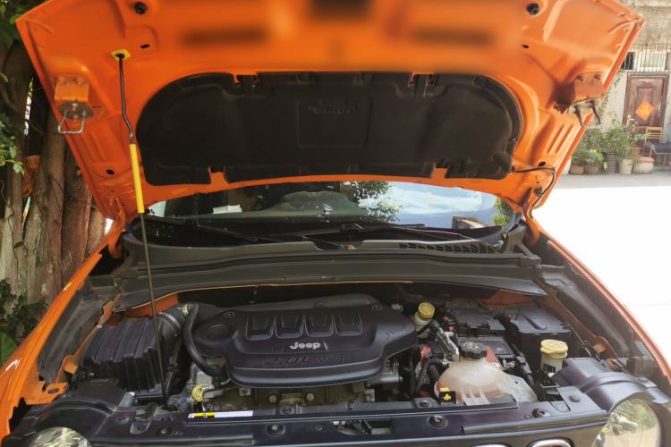 Used Jeep Renegade 2017 180TS Automatic Four-Wheel Drive Superior Edition Engine Bay