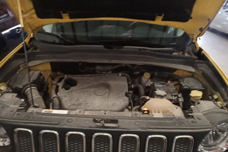 Used Jeep Renegade 2017 180T Automatic High-Energy Version Engine Bay