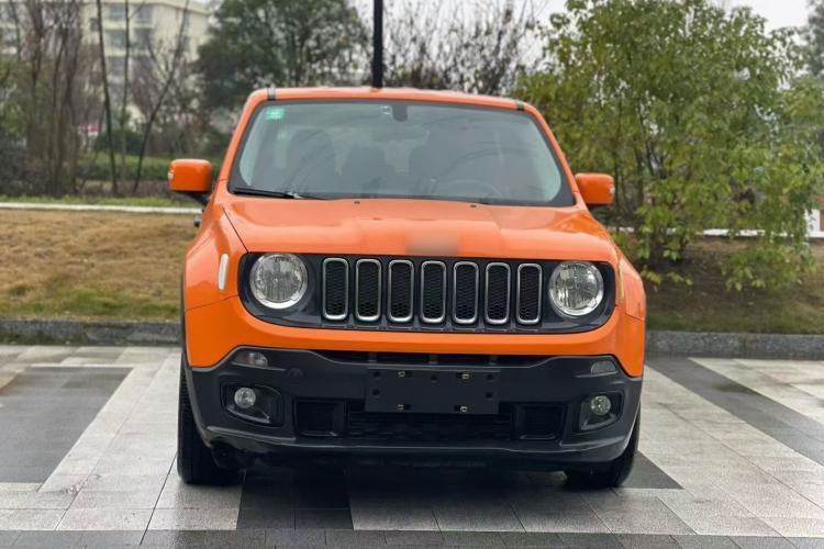 Used Jeep Renegade 2017 180T Automatic Kinetic Edition+ Exterior 2