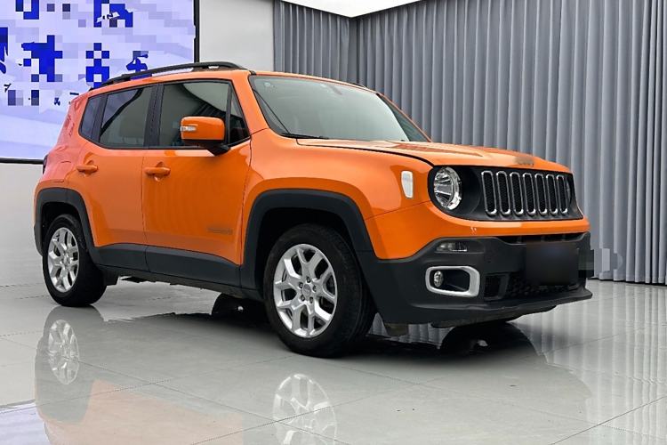 Used Jeep Renegade 2017 180T Automatic High-Energy Version Exterior 2