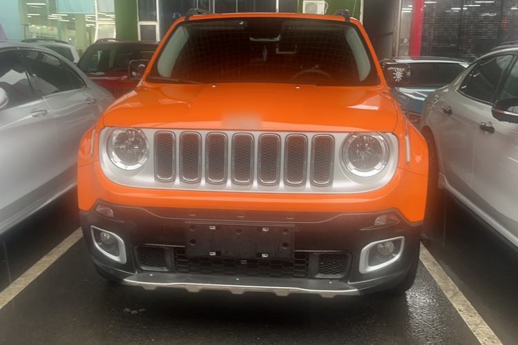 Used Jeep Renegade 2017 180TS Automatic All-Wheel Drive Versatile Edition Exterior 4