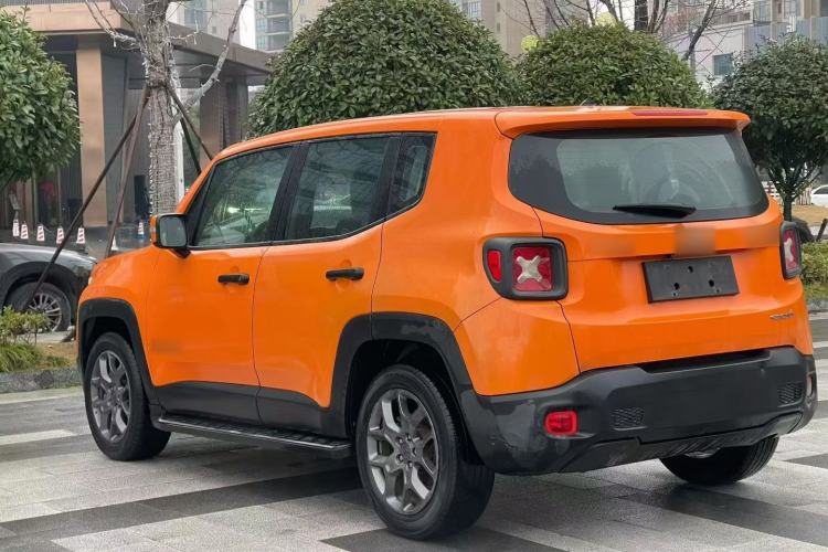 Used Jeep Renegade 2017 180T Automatic Kinetic Edition+ Exterior 4
