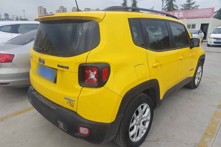 Used Jeep Renegade 2017 180T Automatic High-Energy Version Exterior 5