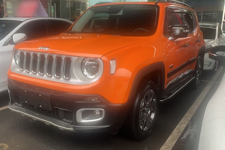 Used Jeep Renegade 2017 180TS Automatic All-Wheel Drive Versatile Edition Exterior 5