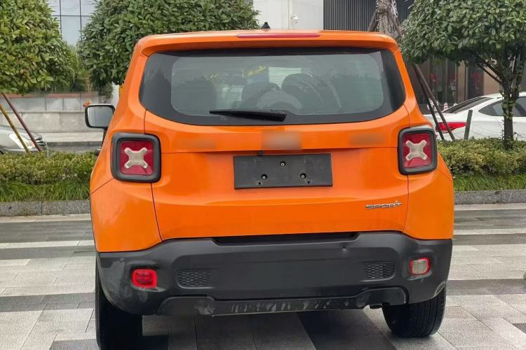Used Jeep Renegade 2017 180T Automatic Kinetic Edition+ Exterior 5