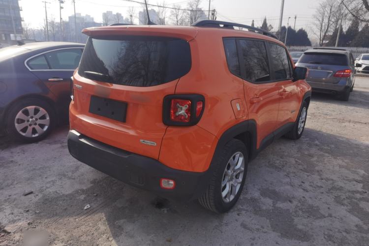 Used Jeep Renegade 2017 180T Automatic High-Energy Version Exterior 5