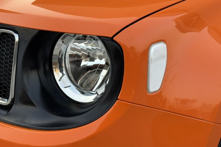 Used Jeep Renegade 2017 180T Manual Kinetic Edition Exterior 8