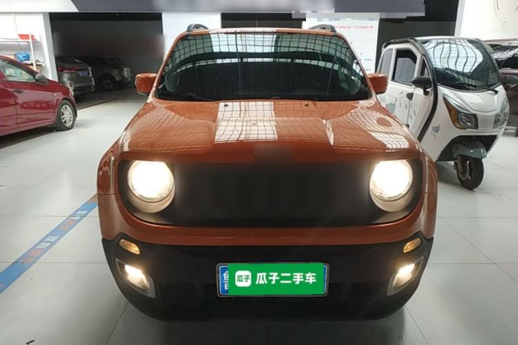 Used Jeep Renegade 2017 180T Automatic High-Energy Version Front