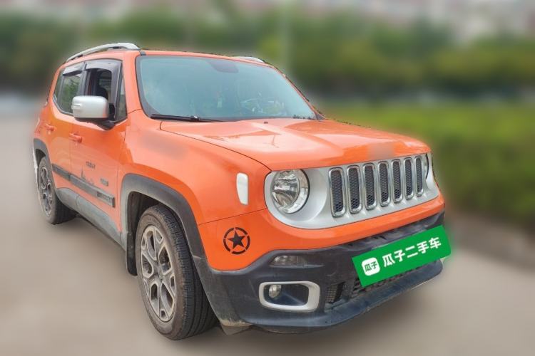Used Jeep Renegade 2017 180T Automatic Smart Version Front Right 45 Deg