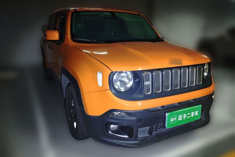 Used Jeep Renegade 2017 180T Automatic Kinetic Edition+ Front Right 45 Deg