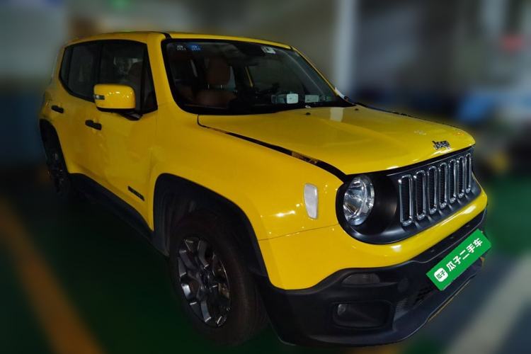Used Jeep Renegade 2017 180T Automatic Kinetic Edition+ Front Right 45 Deg