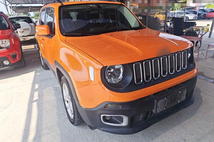 Used Jeep Renegade 2017 180T Automatic High-Energy Version Front Right 45 Deg