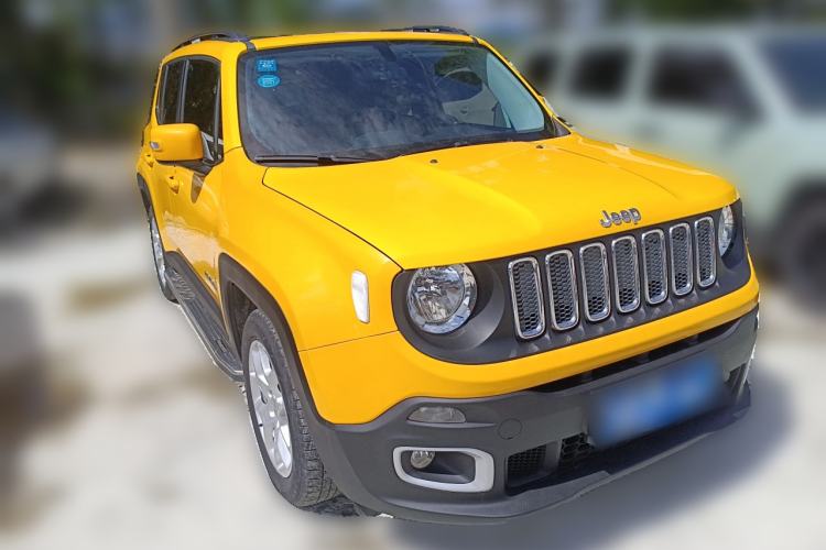 Used Jeep Renegade 2017 180T Automatic High-Energy Version Front Right 45 Deg
