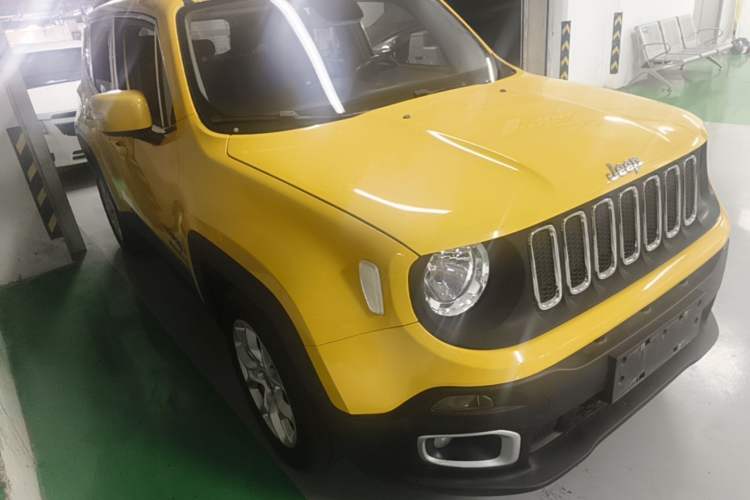 Used Jeep Renegade 2017 180T Automatic Jingneng Edition Front Right 45 Deg