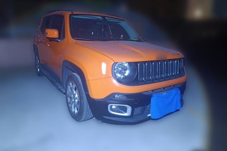 Used Jeep Renegade 2017 180T Automatic High-Energy Version Front Right 45 Deg