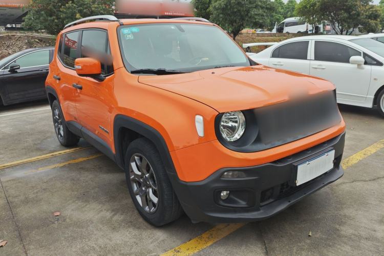 Used Jeep Renegade 2017 180T Automatic Kinetic Edition+ Front Right 45 Deg
