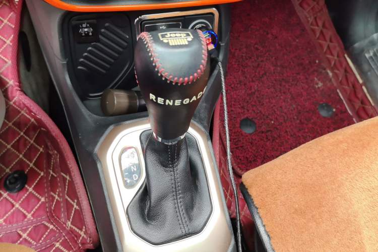 Used Jeep Renegade 2017 180T Automatic High-Energy Version Gear Lever