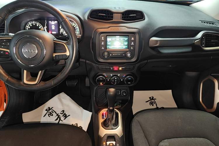 Used Jeep Renegade 2017 180T Automatic Jingneng Edition Gear Lever