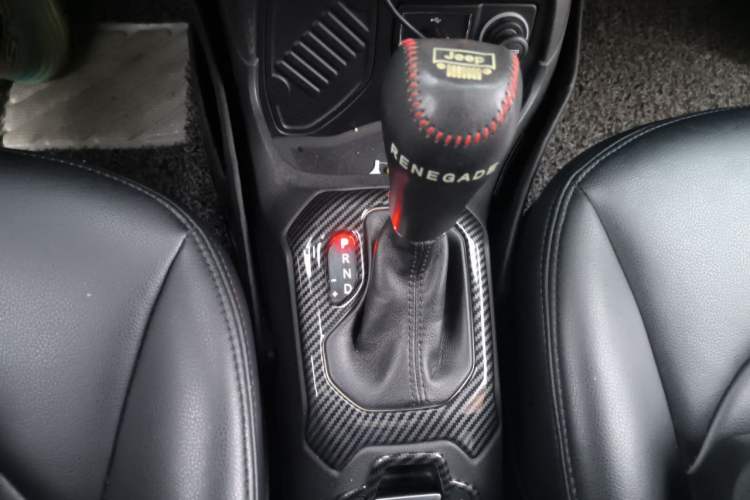 Used Jeep Renegade 2017 180T Automatic Jingneng Edition Gear Lever