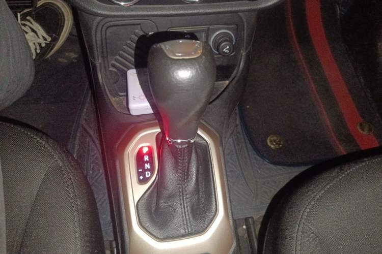 Used Jeep Renegade 2017 180T Automatic High-Energy Version Gear Lever