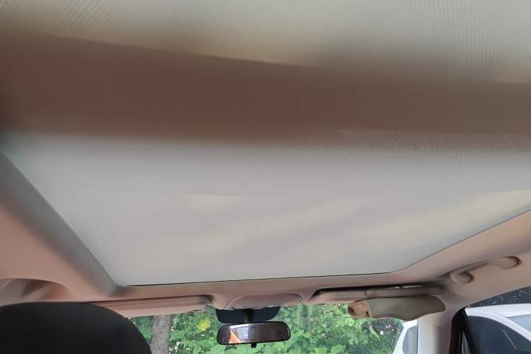 Used Jeep Renegade 2017 180T Automatic High-Energy Version Headliner