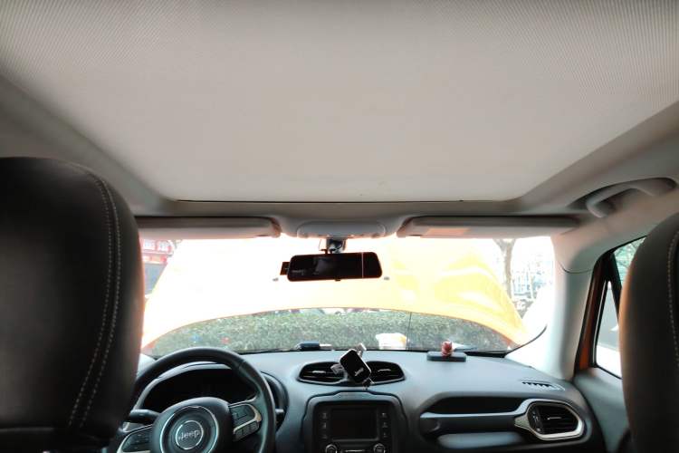 Used Jeep Renegade 2017 180T Automatic High-Energy Version Headliner