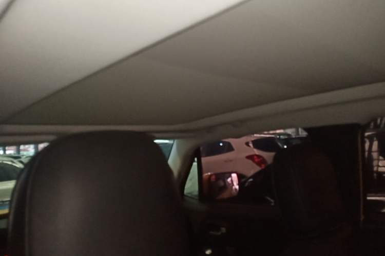 Used Jeep Renegade 2017 180T Automatic High-Energy Version Headliner