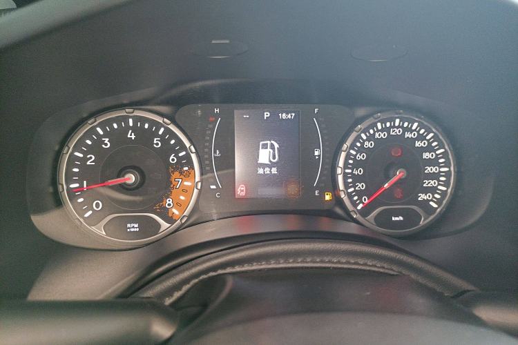 Used Jeep Renegade 2017 180T Automatic High-Energy Version Instrument Cluster