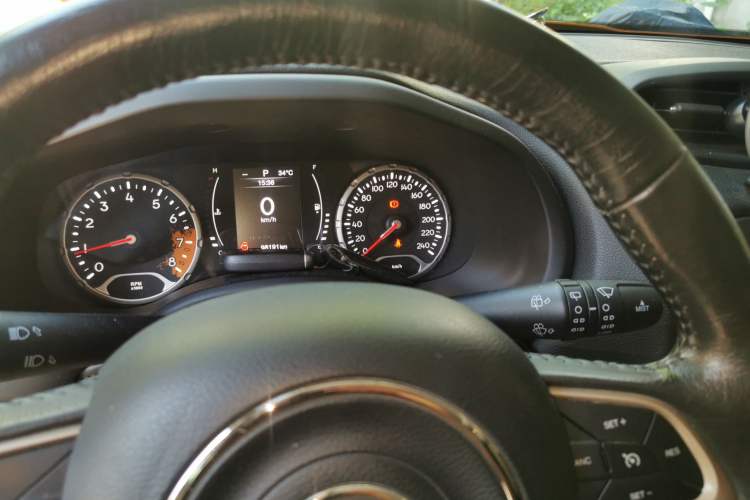 Used Jeep Renegade 2017 180TS Automatic Four-Wheel Drive Superior Edition Instrument Cluster