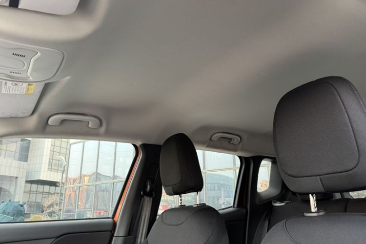Used Jeep Renegade 2017 180T Manual Kinetic Edition Interior 1