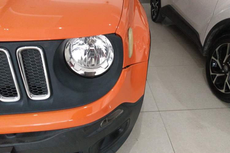 Used Jeep Renegade 2017 180T Automatic Kinetic Edition+ Left Front Headlight