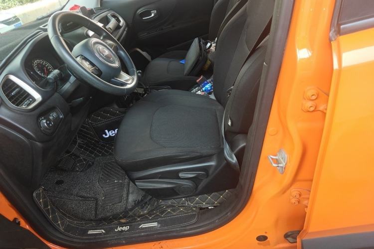 Used Jeep Renegade 2017 180T Automatic Kinetic Edition+ Left Front Seat