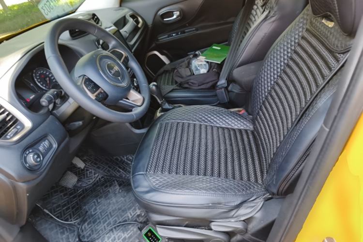 Used Jeep Renegade 2017 180T Automatic High-Energy Version Left Front Seat