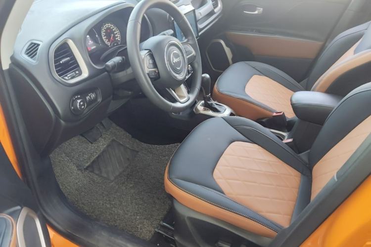 Used Jeep Renegade 2017 180T Automatic High-Energy Version Left Front Seat
