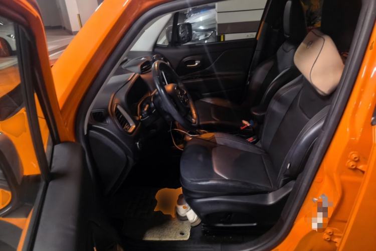 Used Jeep Renegade 2017 180T Automatic Smart Version Left Front Seat