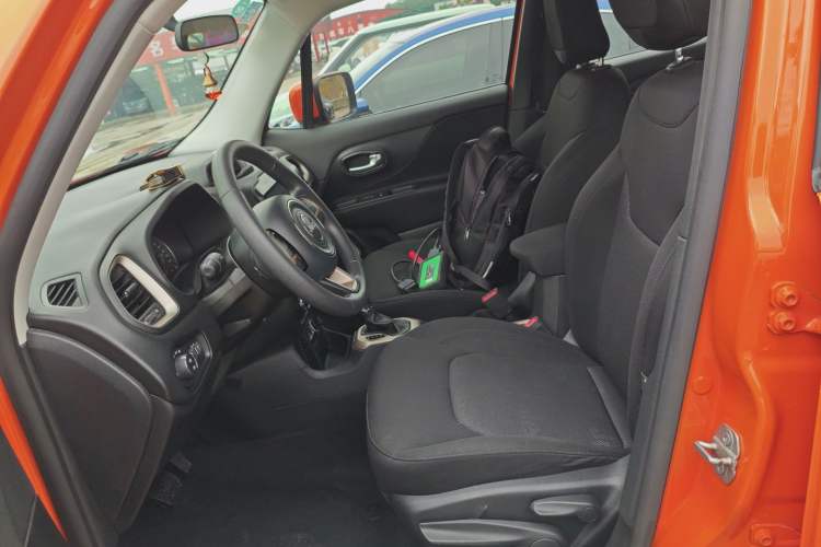 Used Jeep Renegade 2017 180T Automatic Kinetic Edition+ Left Front Seat